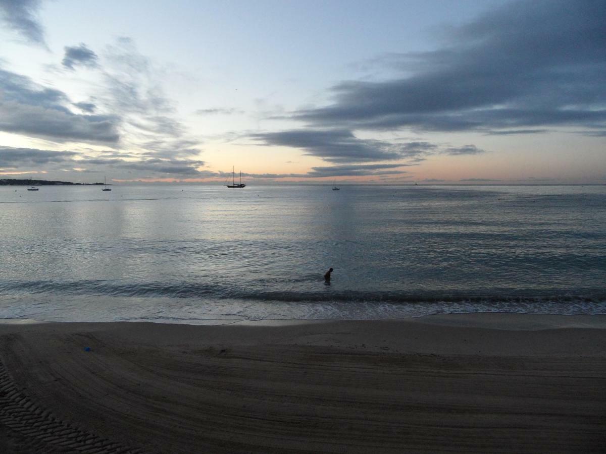 Grand Studio Neuf Face Port Et Plage, Parking Prive جولْف جو المظهر الخارجي الصورة